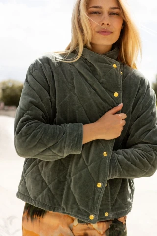 Veste Kapur 2