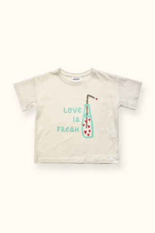 Tee-Shirt Love is Fresh 2