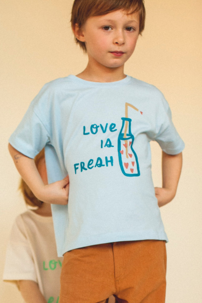 Tee-Shirt Love is Fresh